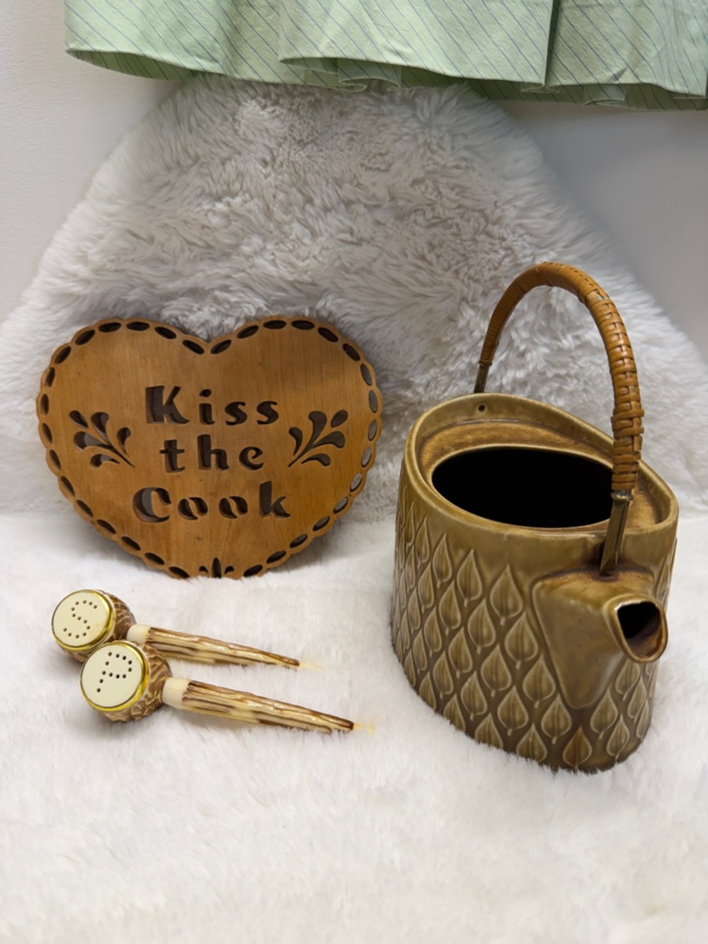 Kiss the Cook Hot Plate, Salt & Pepper Pipes Shakers, and Boho Watering Can 🔥
